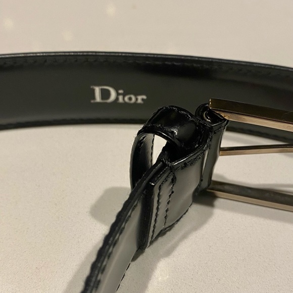 Dior men’s slim leather belt. Length 44 .Great to own ideal for as a gift option - Picture 6 of 10